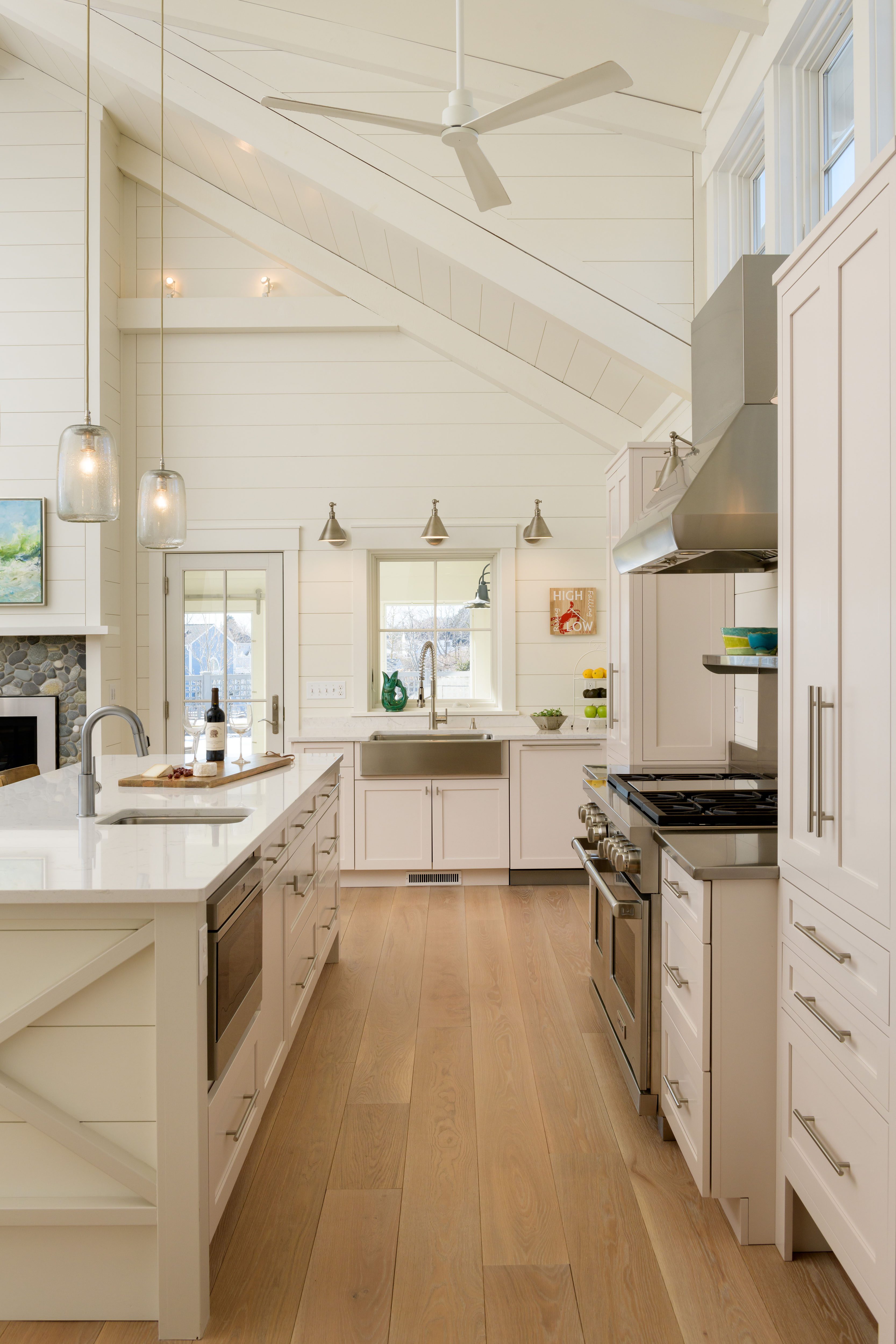Prefinished White Oak Floors in a Welcoming New Hampshire Kitchen